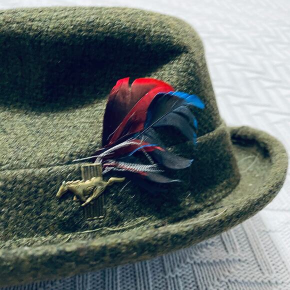 Vintage olive green fedora hat
